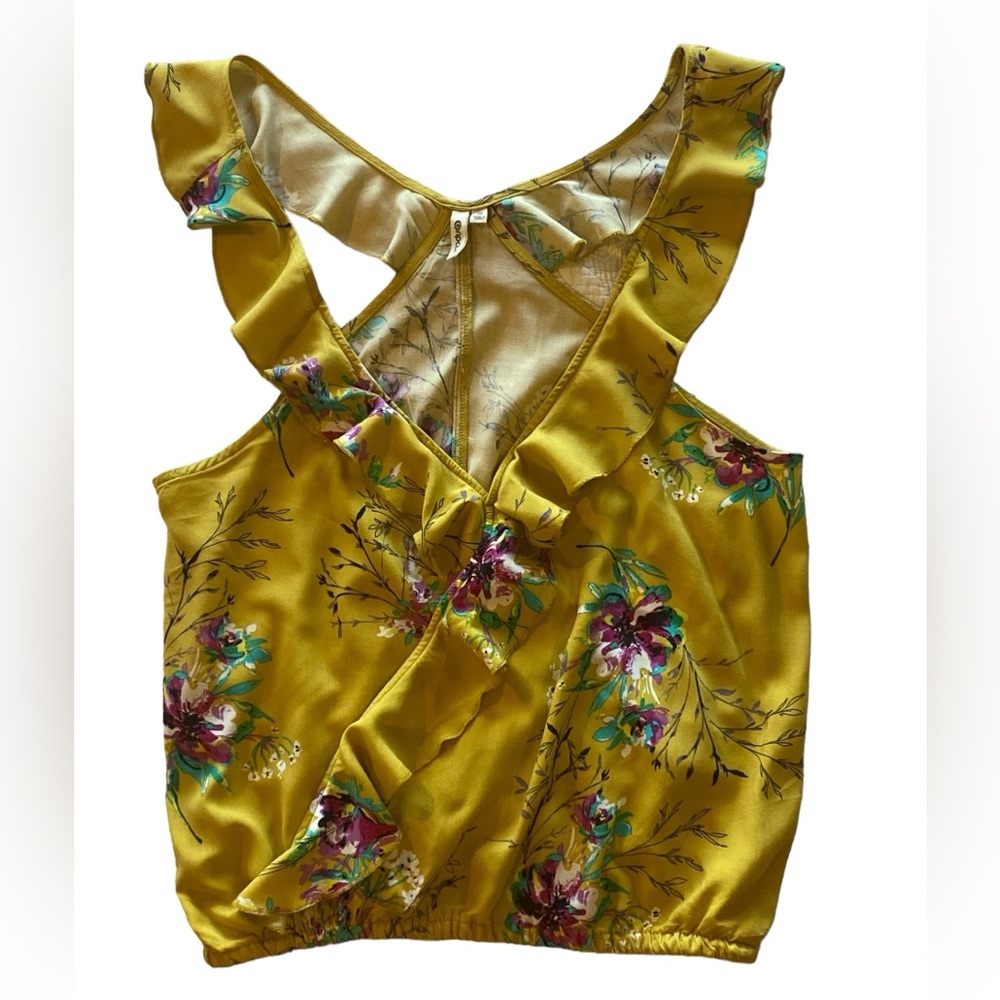 Rip Curl Beautiful Floral Ruffle Top. Elastic Waist Size M. New Condition!